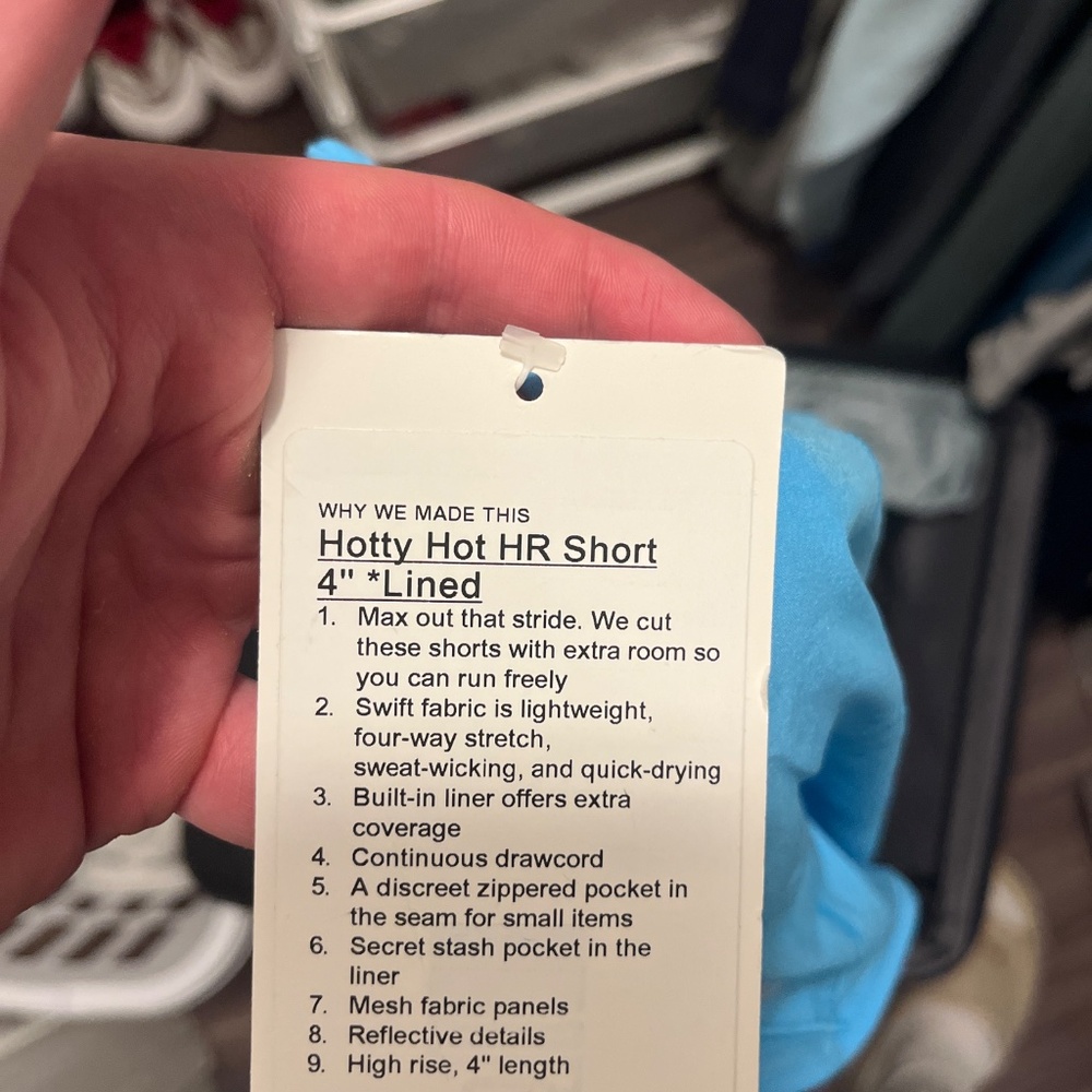 lululemon athletica Women's Blue Shorts - Picture 4 of 4